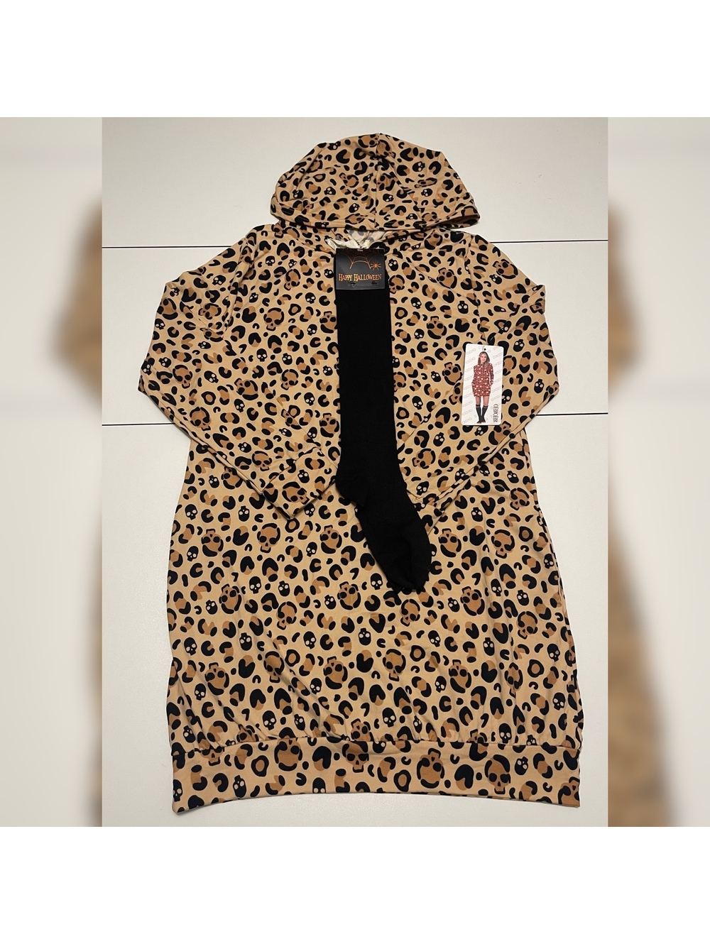 ShoSho Women's Size Large Leopard Skulls Print Hooded Lounge Dress
